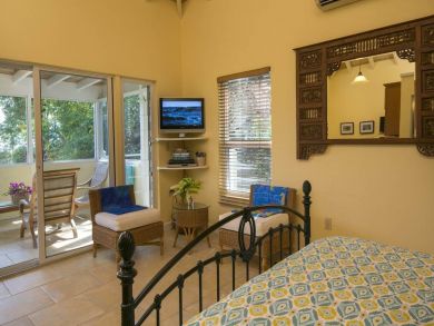 Beautiful Coral Bay Harbor 3 bed 3 ba property